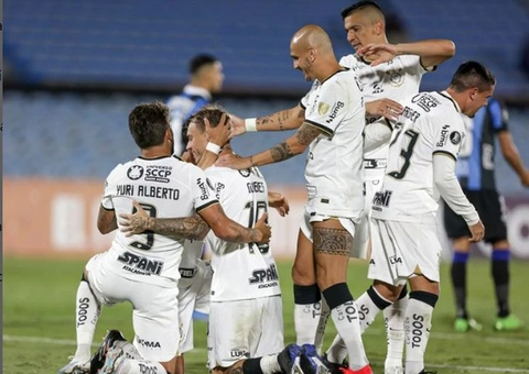 Libertadores: Corinthians vence Liverpool com dois de Guedes