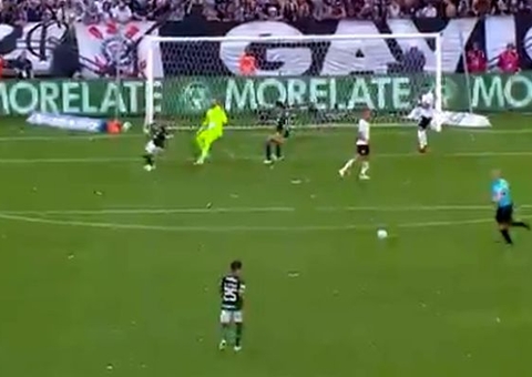 Corinthians e Palmeiras empatam em dérbi com final quente, pipa e choro