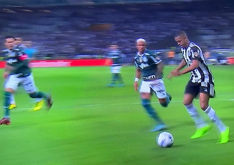 Corinthians tem Renato, Giuliano e mais dez em fim de contrato