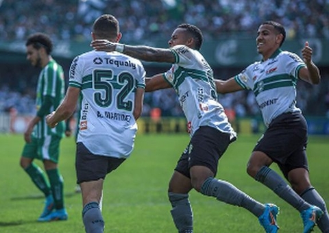 Coritiba vence Avaí no Couto Pereira com pintura de Fabrício Daniel