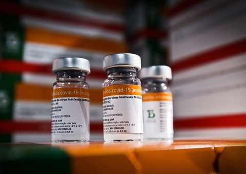 Proteção da vacina Coronavac pode ser menor em pessoas com HIV