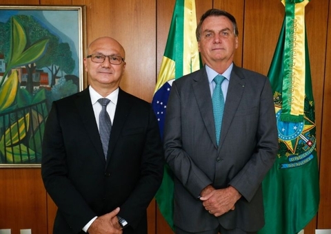 Filiação de Menezes ao Republicanos acirra disputa da direita pelo Senado no Amazonas