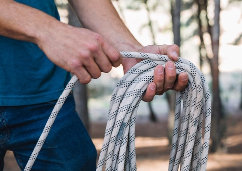 Homem é preso por agredir esposa e amarrar filho em Barreirinha