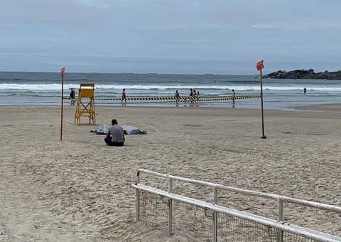 Gari morre afogado ao tentar salvar turista em praia