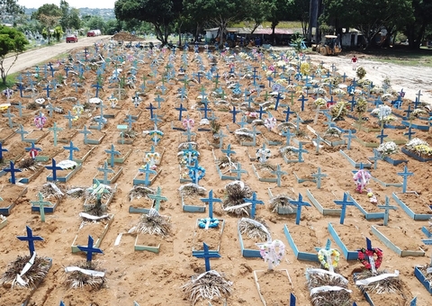 Manaus tem o quíntuplo da média de mortes das capitais brasileiras em 2021