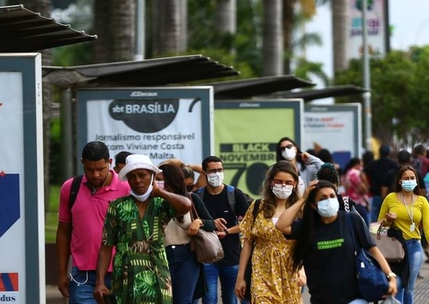 Covid-19: Brasil registra 53 mortes e 22,5 mil casos em 24h