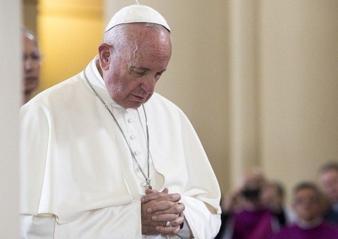 Papa sofre piora na saúde, diz equipe médica