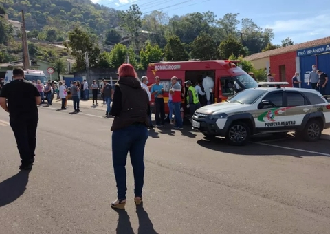 Três crianças e uma professora são mortas em atentado a creche em SC