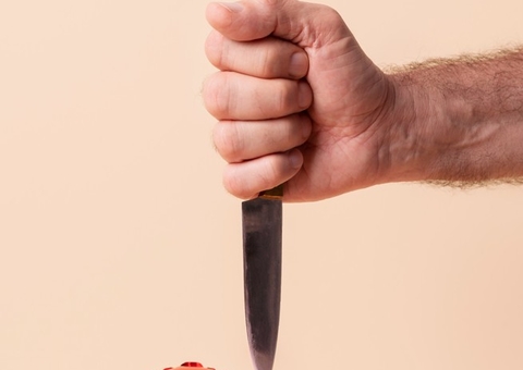 Ex-marido tenta matar mulher a facada em pousada no Amazonas