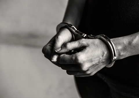 Mulher e comparsas são presos por assalto a ônibus em Manaus