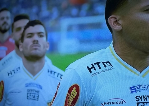 Líder, Cruzeiro enfrenta o Sampaio no Castelão