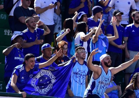 Com bom desempenho como mandante e apoio da torcida, Cruzeiro se isola na liderança da Série B