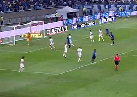 Mosquito marca no último minuto e Corinthians arranca empate com Cruzeiro