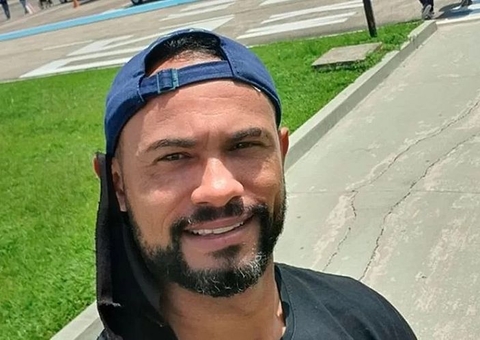 Justiça concede liberdade condicional a goleiro Bruno