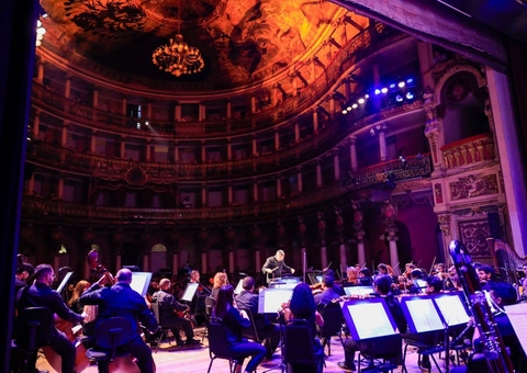 Teatro Amazonas tem espetáculo em homenagem ao Dia do Músico