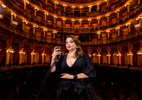 Cinara Nery comemora 30 anos de carreira com especial no Teatro Amazonas