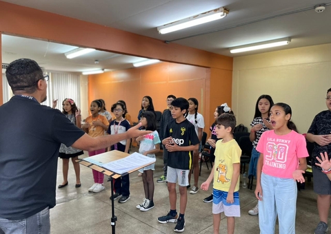 Teatro Amazonas recebe dois espetáculos gratuitos em uma só noite