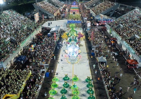 Carnaval: Escolas do grupo especial fecham última noite de apresentações no Sambódromo