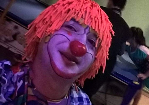 Palhaço 'Creme de Leite' é morto a facadas em bar de Manaus 