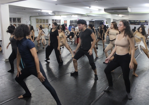 Orquestra de Violões e Liceu Claudio Santoro apresentam The Jazz no Teatro Amazonas