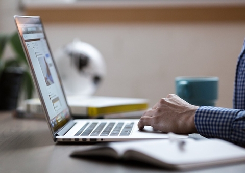 Matrículas em cursos superiores de EAD superam presenciais