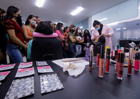 Edital oferta 160 vagas gratuitas em cursos para mulheres em Manaus