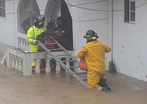 Passagem do Furacão Melissa pelo Caribe deixa 49 mortos e dezenas de desaparecidos