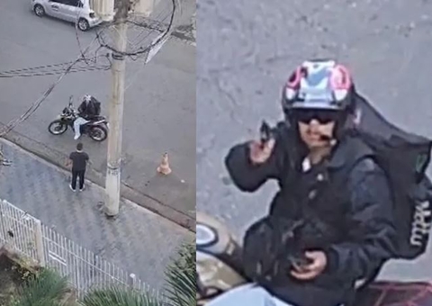 Assaltante atira contra moradora ao perceber que estava sendo filmado 