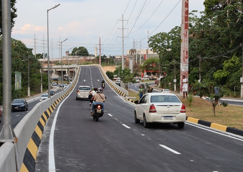 Após uma semana da entrega do Viaduto Márcio Souza, trânsito flui livremente