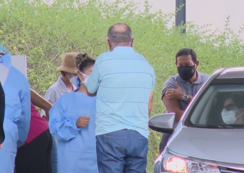 Mourão recebe a 2ª dose da CoronaVac em Brasília