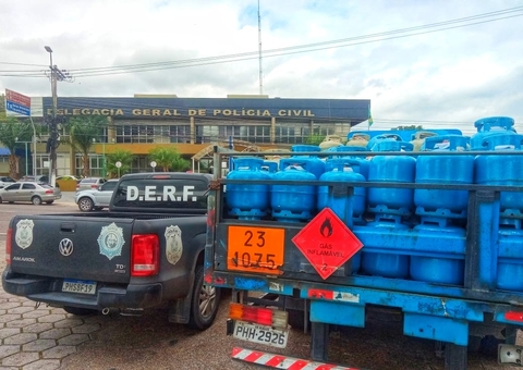Funcionários foram reféns durante roubo à carga de botijas de gás em Manaus