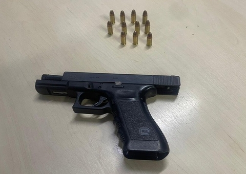 Dupla é presa após suspeito em moto ameaçar atirar contra PM em Manaus