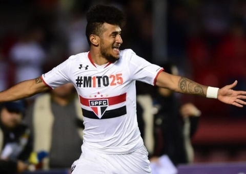 Atacante Rogério, ex-São Paulo e Sport, é o primeiro reforço do Nacional FC