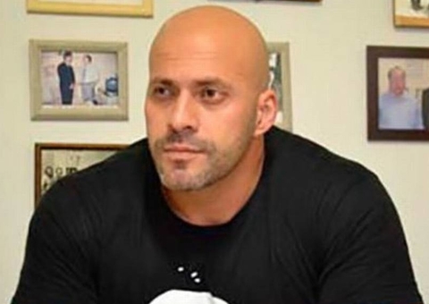Ministro do STF concede prisão domiciliar para deputado Daniel Silveira 