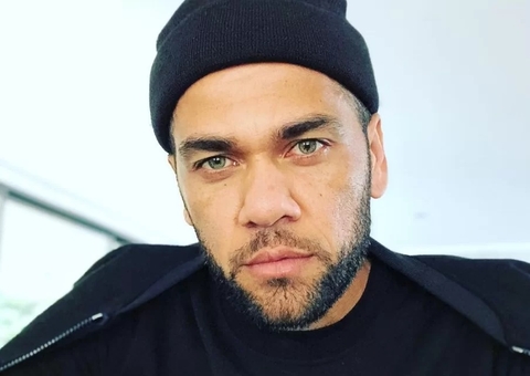 Equipe de Daniel Alves se pronuncia sobre boatos de su*cídio
