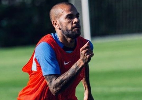 Advogado de Daniel Alves diz por que jogador mudou versões em depoimentos