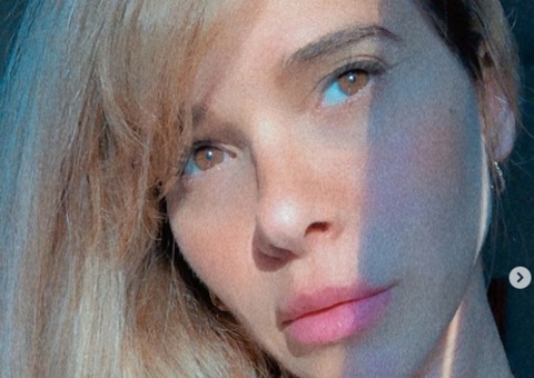 Dany Bananinha chora ao falar sobre problemas de saúde após tirar nódulo