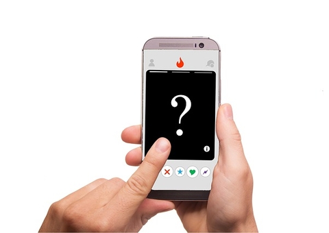 No tinder, mulher encontra doador de plasma para tratar Covid-19