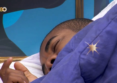 Davi recebe atendimento após suspeita de dengue no BBB24