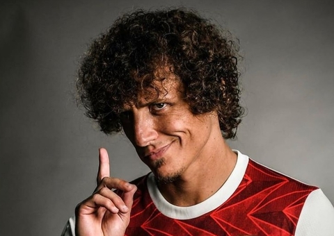 Flamengo cerca David Luiz, agita torcedores e até mãe do zagueiro com possível contratação
