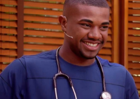 Faculdade diz que ex-bbb Davi terá que fazer vestibular ou Enem para começar medicina