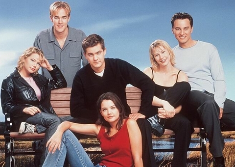 Autora de 'Dawson's Creek' comete suicídio após um ano com Covid longa