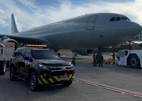 PF realiza extradição de peruano condenado pelas mortes de policiais federais no Amazonas