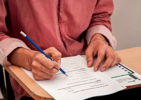 Candidatos realizam prova da Semed com 1,5 mil vagas neste domingo 