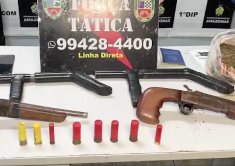 Em carro roubado, criminosos são presos com 1kg de drogas e armas em feira de Manaus