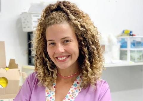 Ex-Turma do Didi, Debby Lagranha anuncia fim do casamento de 15 anos