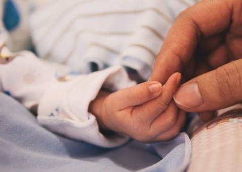 Mulher vai receber R$ 300 mil após morte de bebê durante o parto