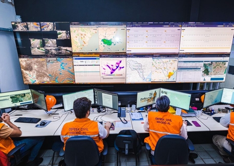 Defesa Civil de Maceió reduz alerta de risco de mina da Braskem
