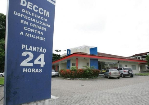 Homem é preso após espancar e ameaçar mulher em Manaus