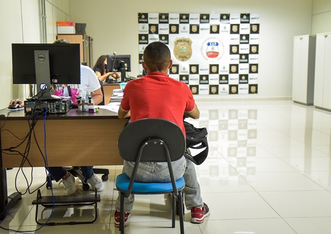 Turistas podem registrar B.O on-line em até 109 idiomas no Amazonas